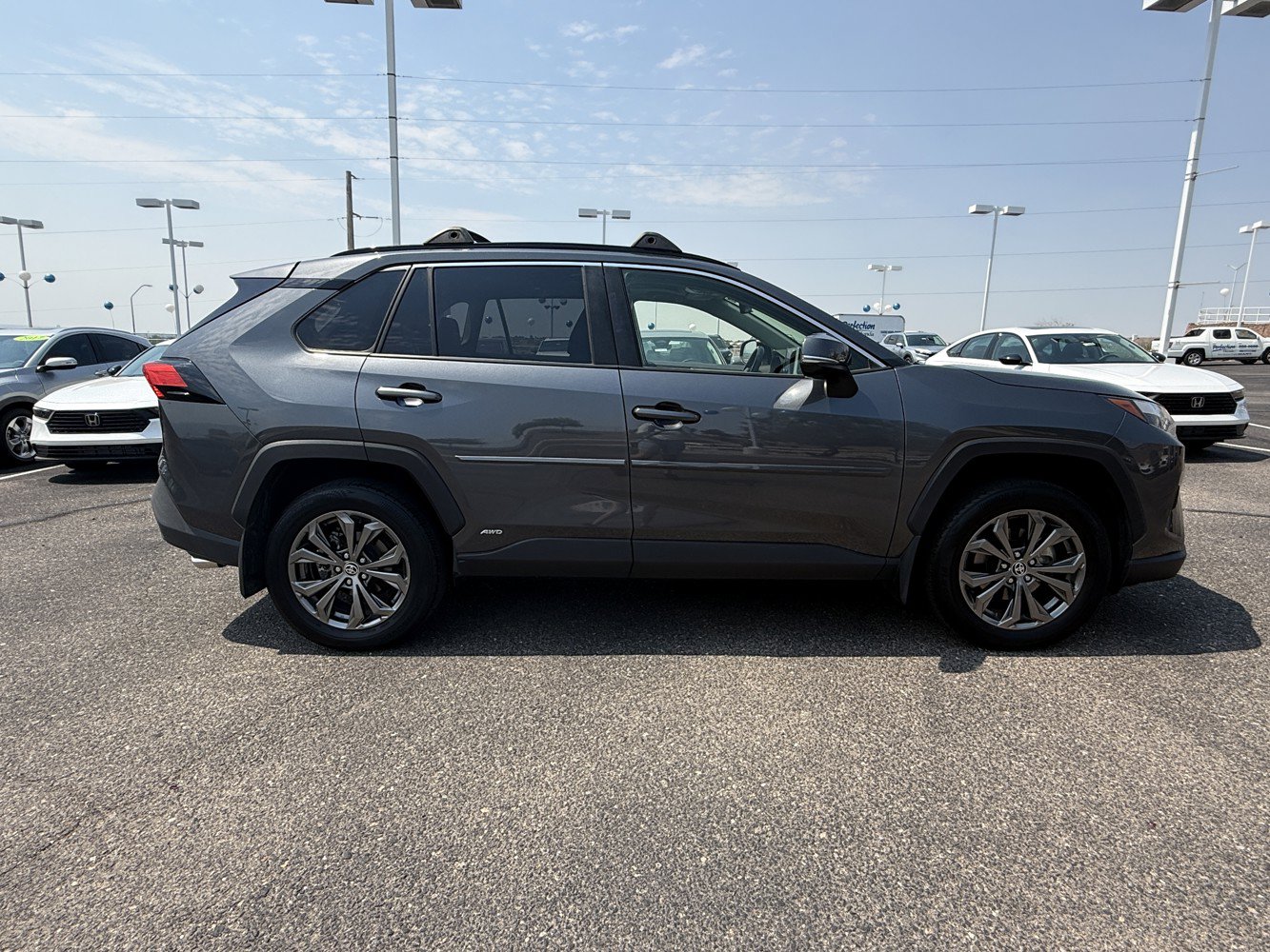 Used 2023 Toyota RAV4 XLE Premium AWD/4WD image 4
