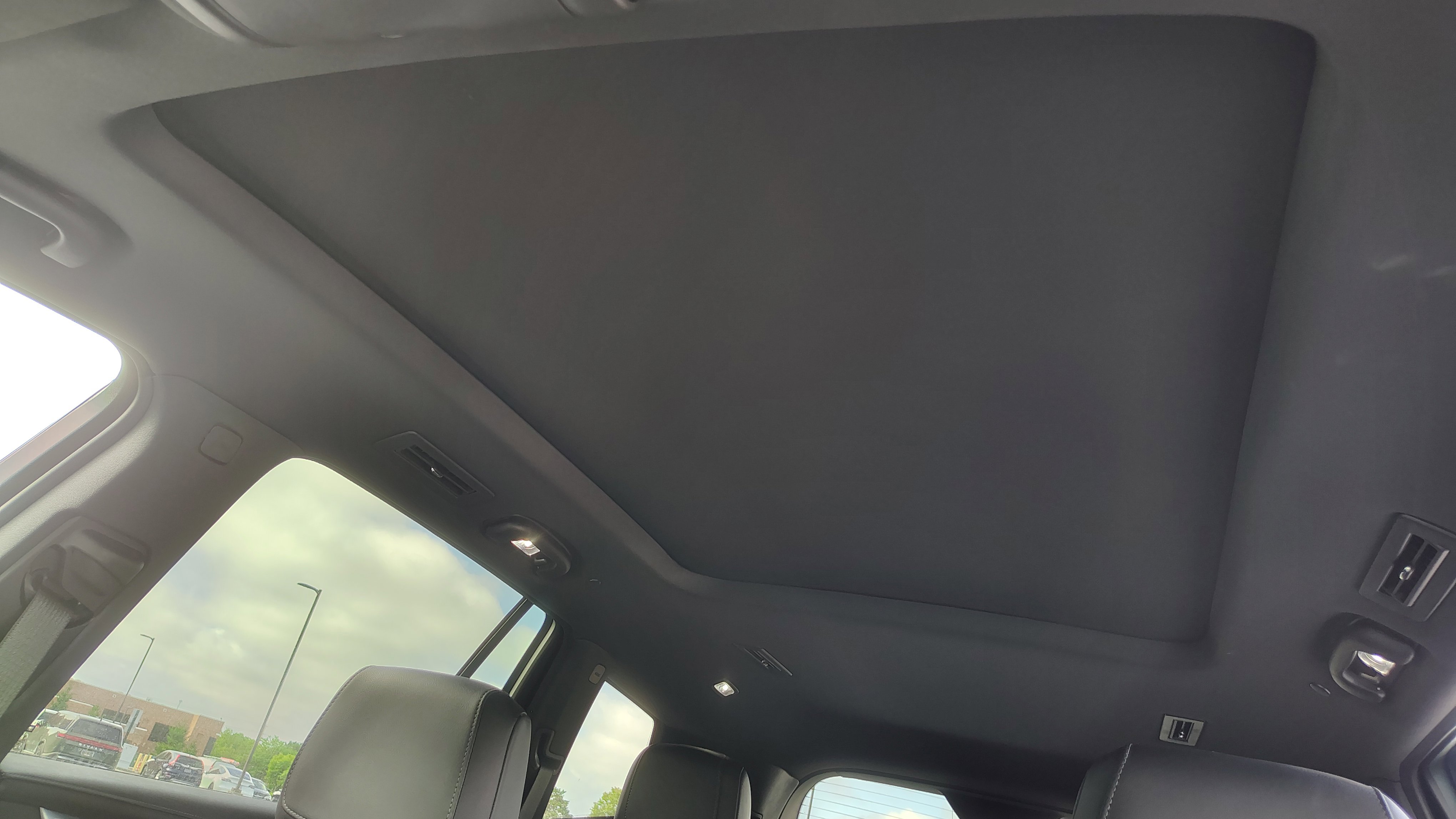 New 2025 Cadillac XT6 Luxury w/ LPO, Premium Carpet Package image 25