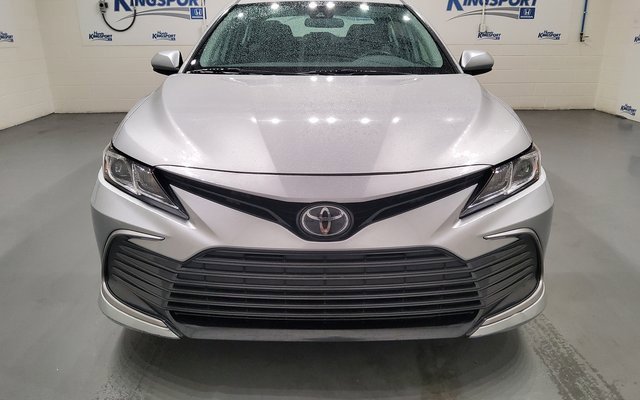 Used 2023 Toyota Camry LE image 7