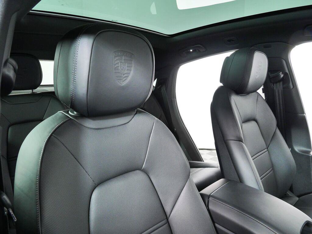 New 2026 Porsche Cayenne S AWD/4WD image 25
