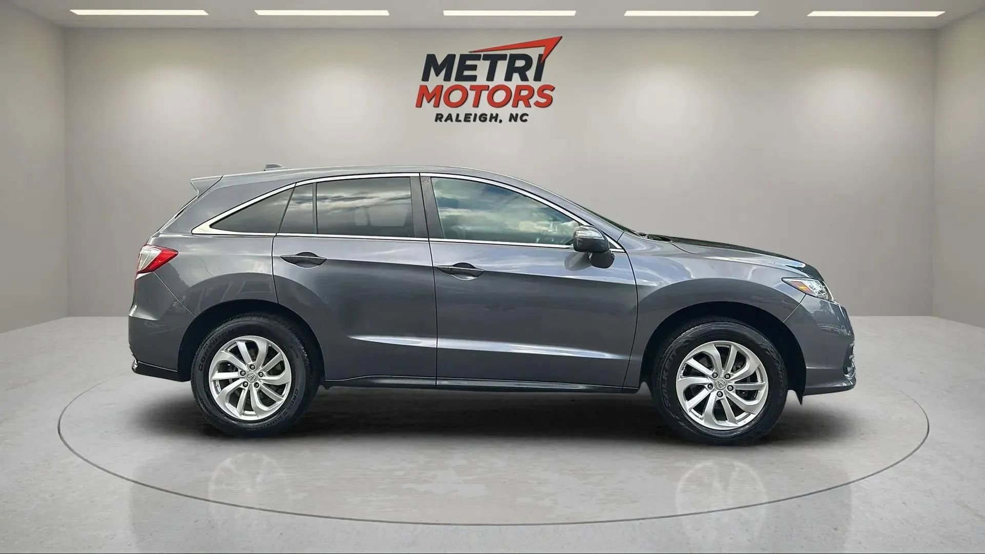 Used 2018 Acura RDX AWD w/ Technology Package image 4