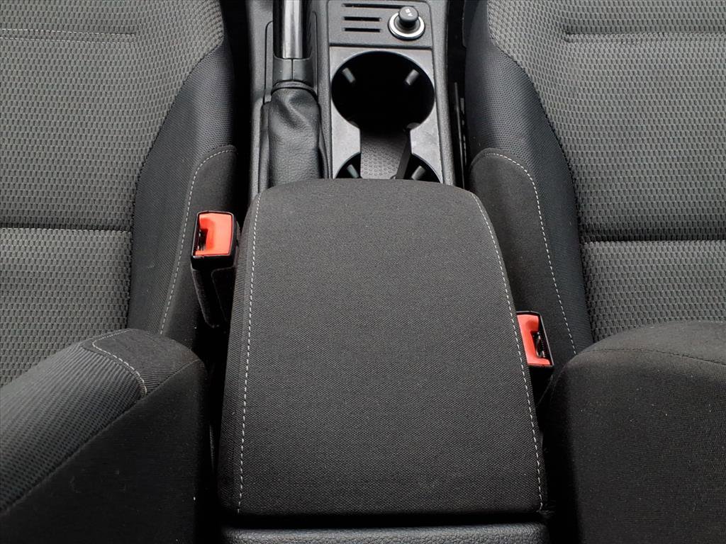 Used 2018 Volkswagen Golf S image 24