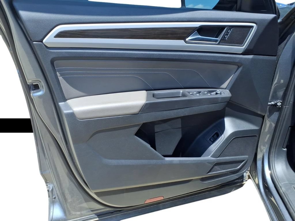 Used 2023 Volkswagen Atlas SE FWD image 23