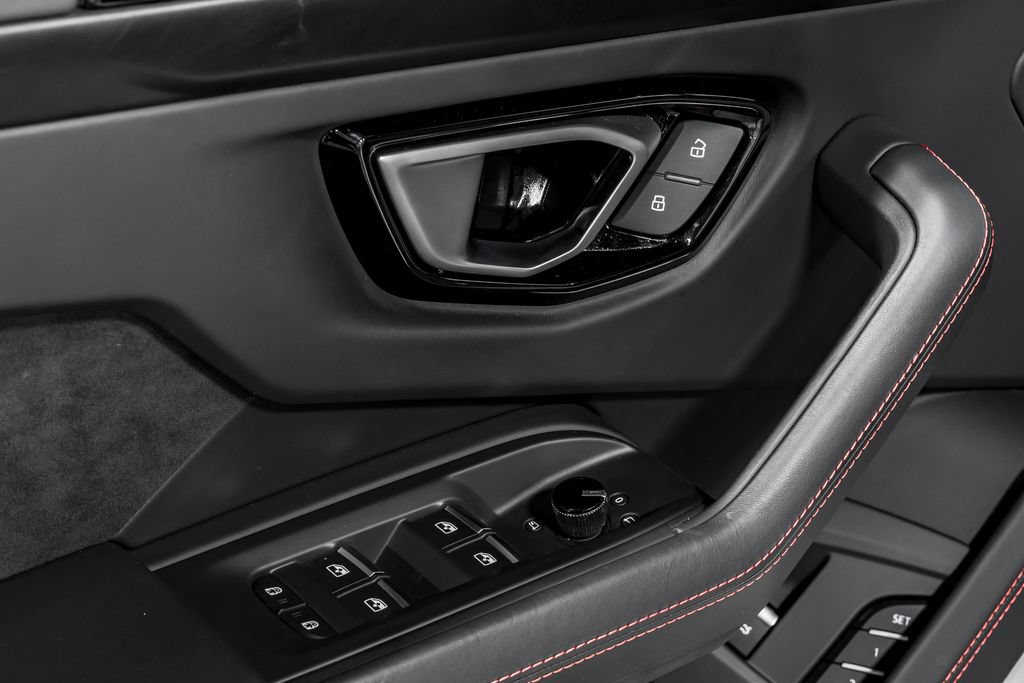 Used 2024 Lamborghini Urus S AWD/4WD image 10
