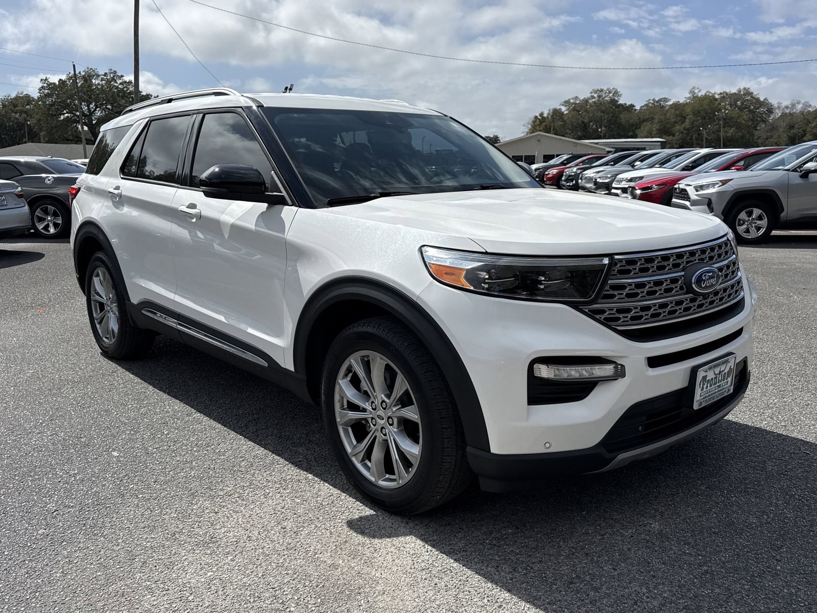Used 2023 Ford Explorer Limited w/ Equipment Group 301A AWD/4WD image 7