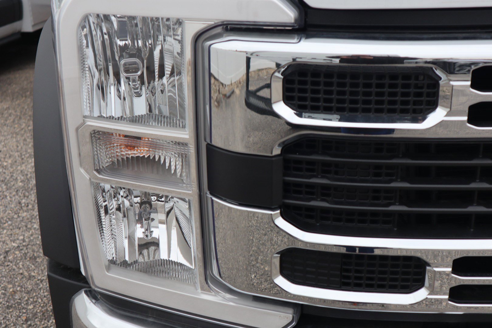 New 2026 Ford F550 4x4 Crew Cab image 11