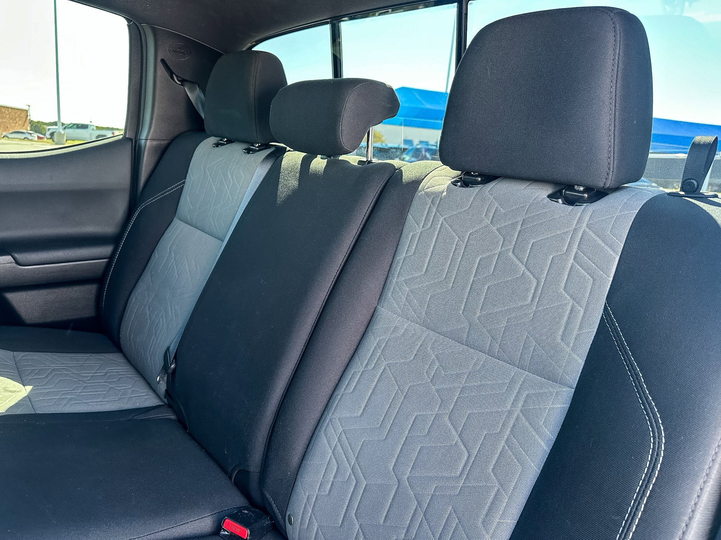 Used 2020 Toyota Tacoma TRD Off-Road w/ Technology Package image 19