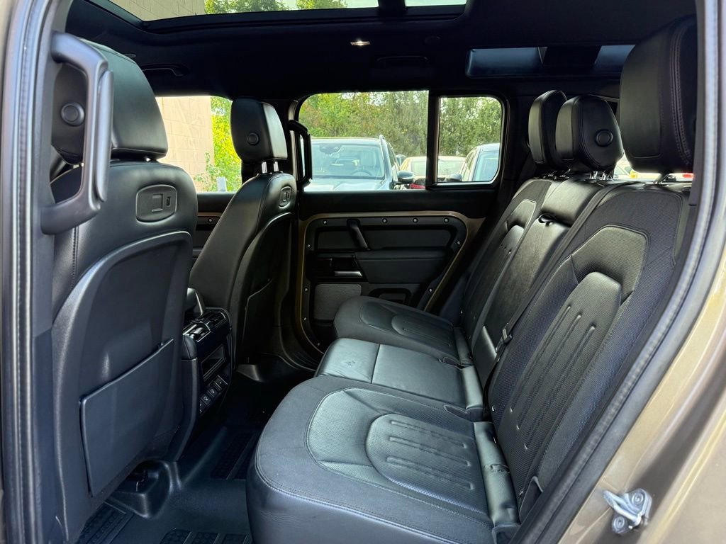 Used 2021 Land Rover Defender 110 S image 13