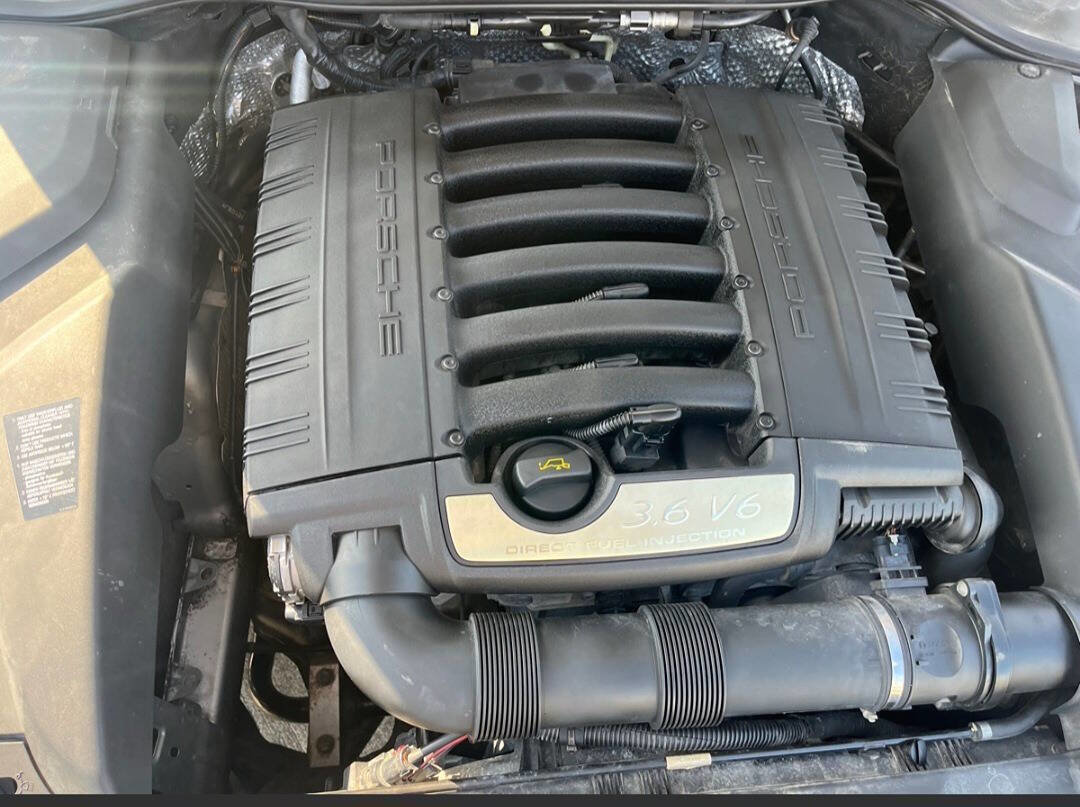 Used 2012 Porsche Cayenne image 13