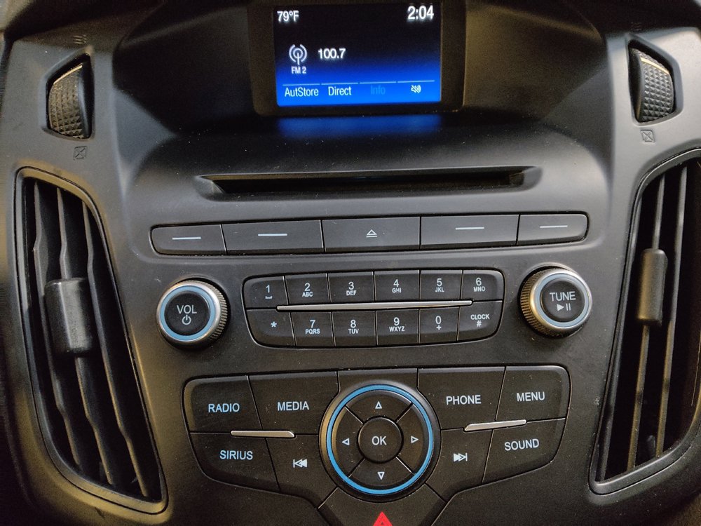 Used 2017 Ford Focus SE FWD image 25
