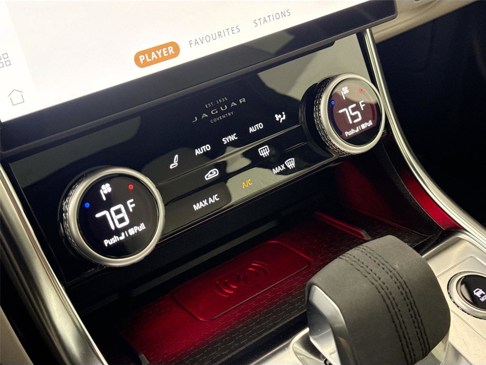 Used 2024 Jaguar XF R-Dynamic SE image 26