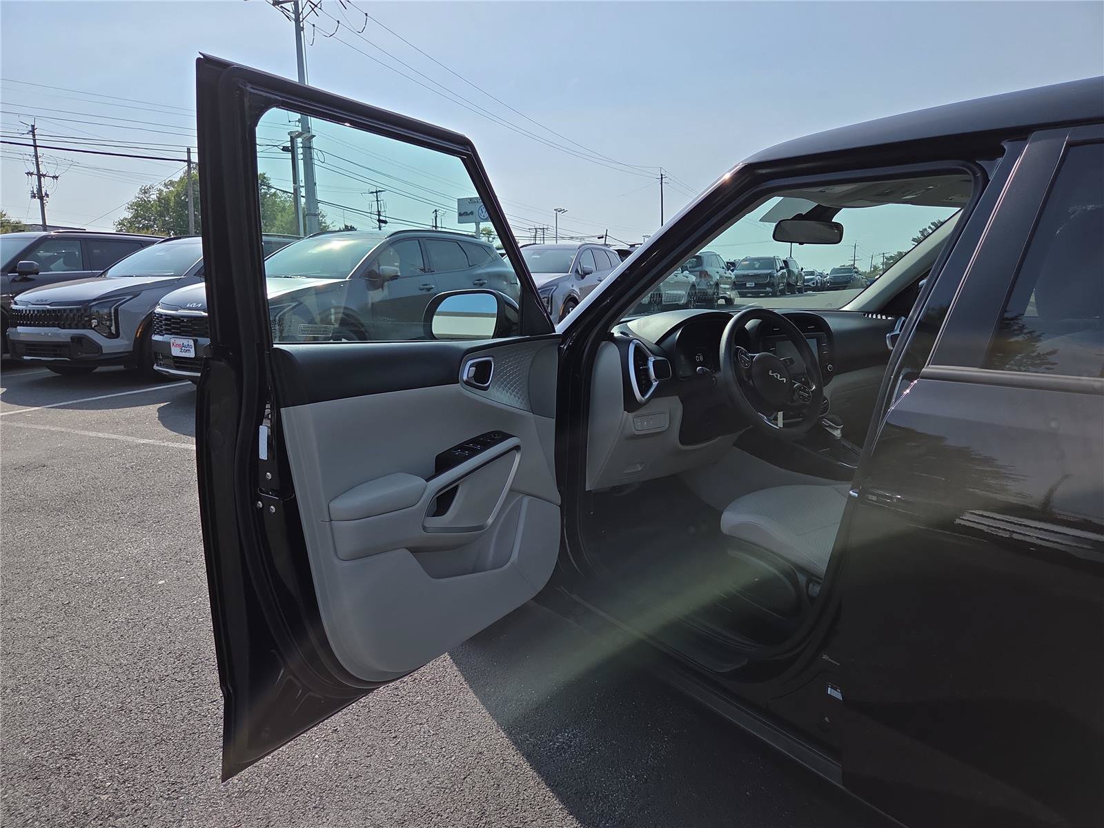 Certified 2024 Kia Soul LX FWD image 10
