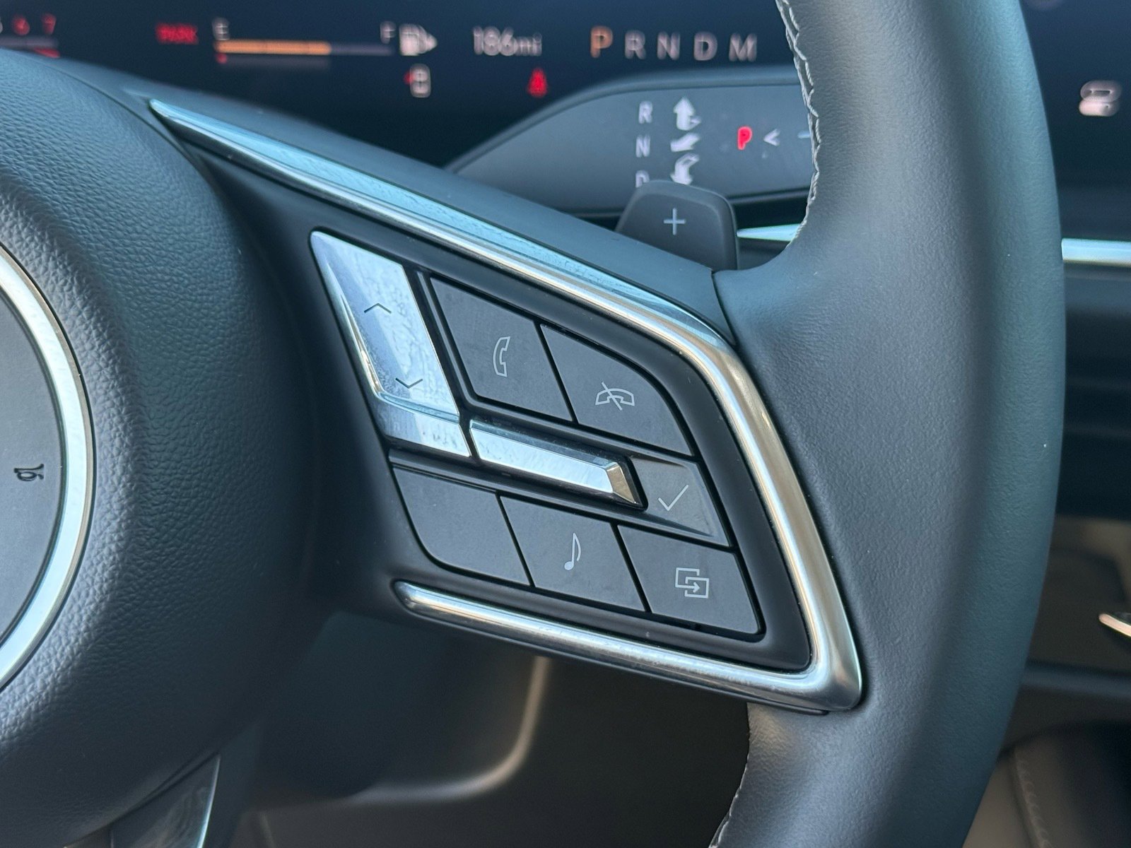 Used 2025 Buick Envision Preferred image 19