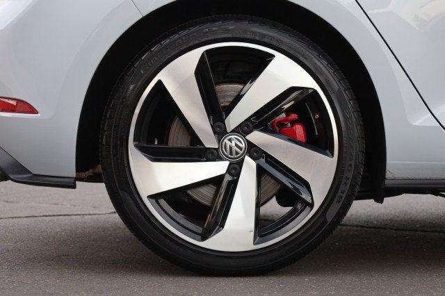 Used 2020 Volkswagen GTI SE FWD image 58