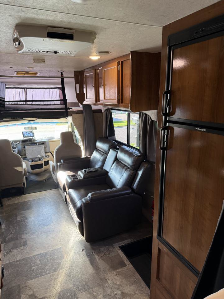 Used 2018 Ford E-350 and Econoline 350 Super Duty w/ Motorhome Prep Package RWD image 14