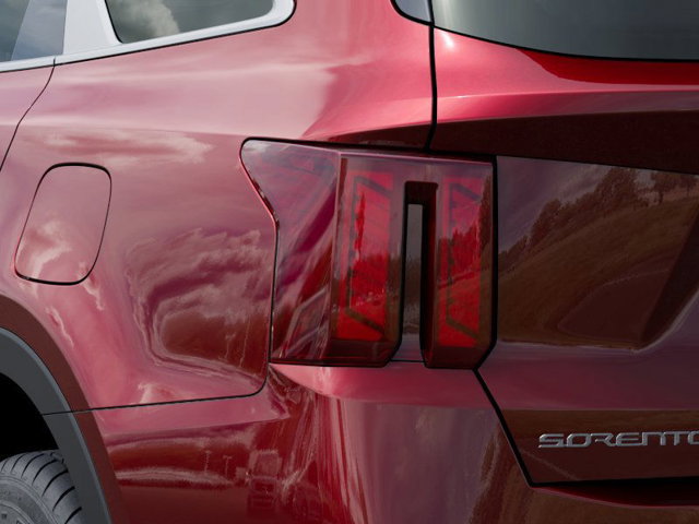 Certified 2025 Kia Sorento S AWD/4WD image 12