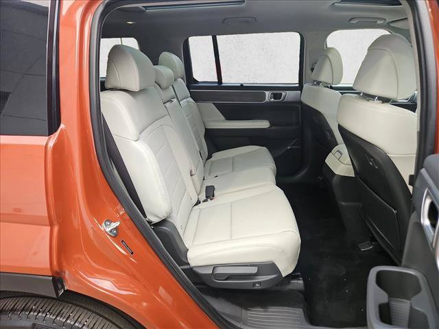 Used 2024 Hyundai Santa Fe Limited AWD/4WD image 23