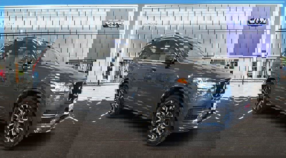 Used 2018 Volvo XC90 T6 Momentum w/ Convenience Package