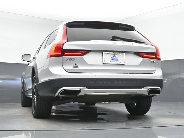 Used 2018 Volvo V90 T5 Cross Country w/ Plus Package AWD/4WD image 39