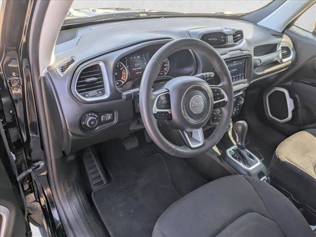 Used 2020 Jeep Renegade Latitude w/ Popular Equipment Group FWD image 8
