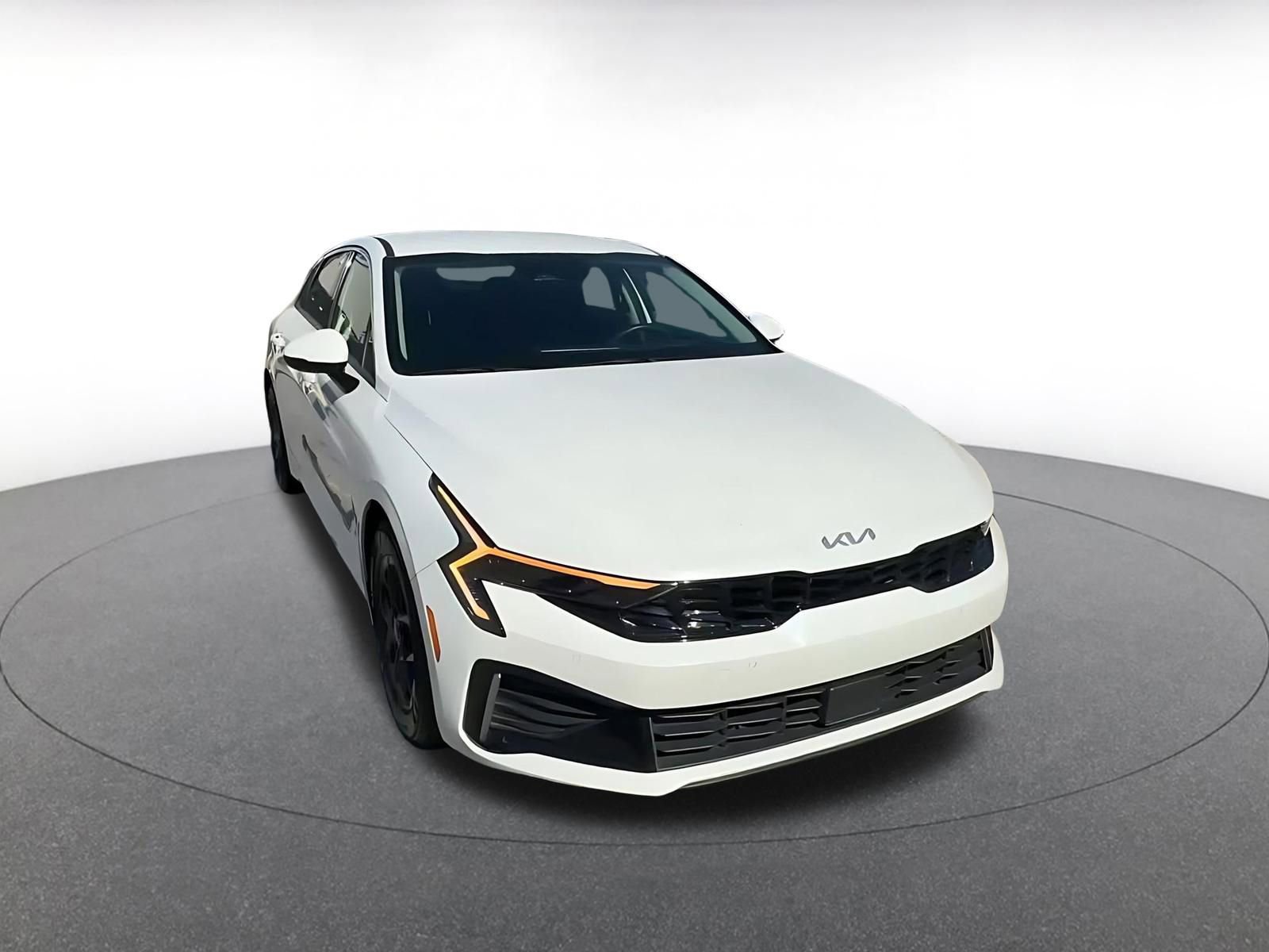 Used 2025 Kia K5 LXS FWD image 3