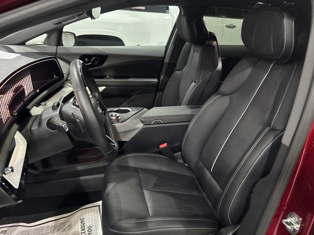 Used 2025 Cadillac Optiq Sport 2 AWD/4WD image 13