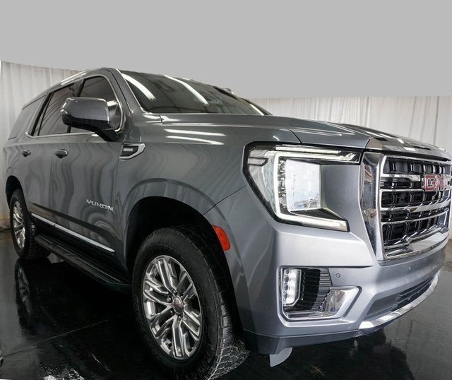 Used 2022 GMC Yukon SLT w/ SLT Premium Package image 2