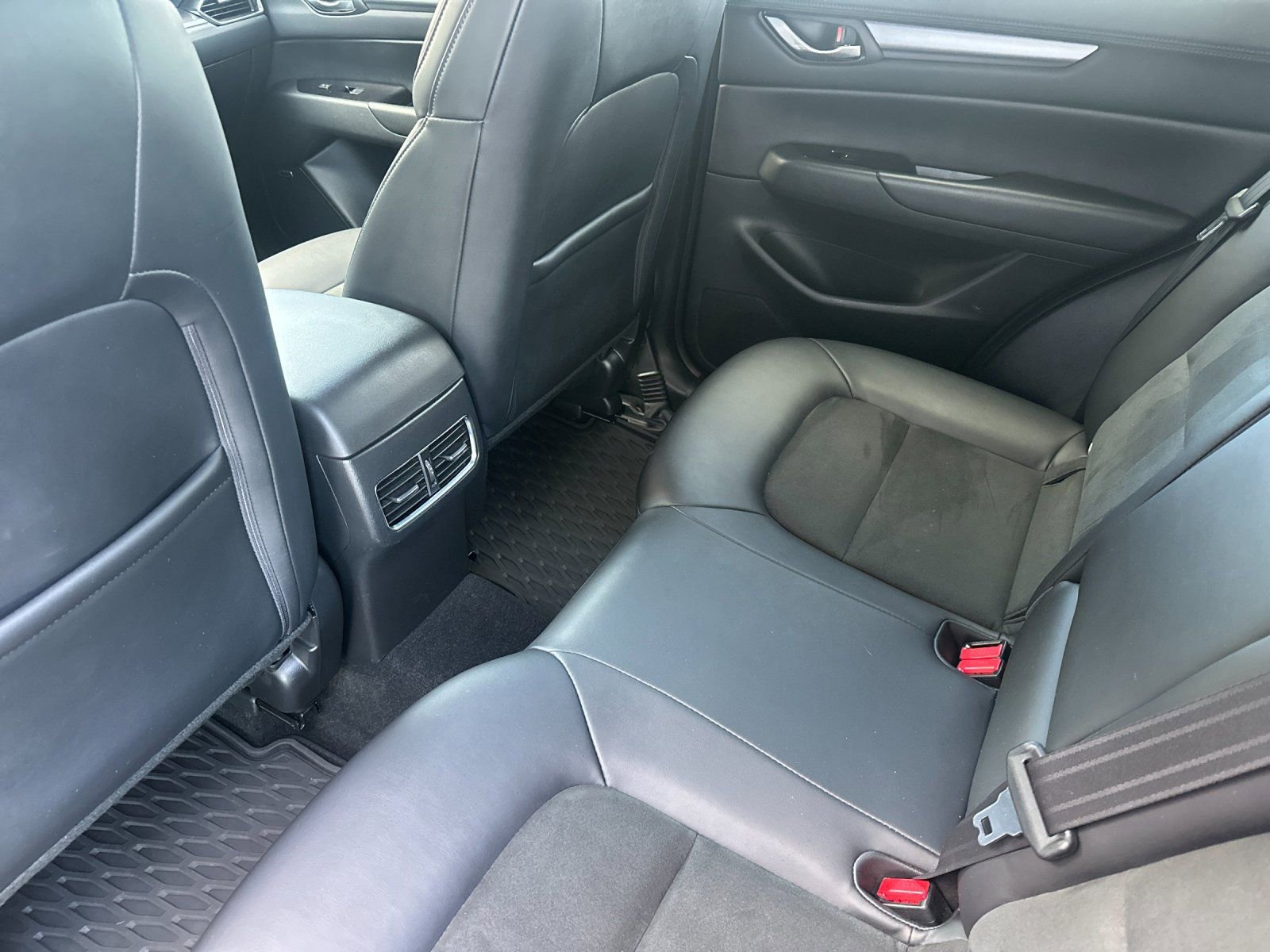 Used 2019 MAZDA CX-5 Touring image 12