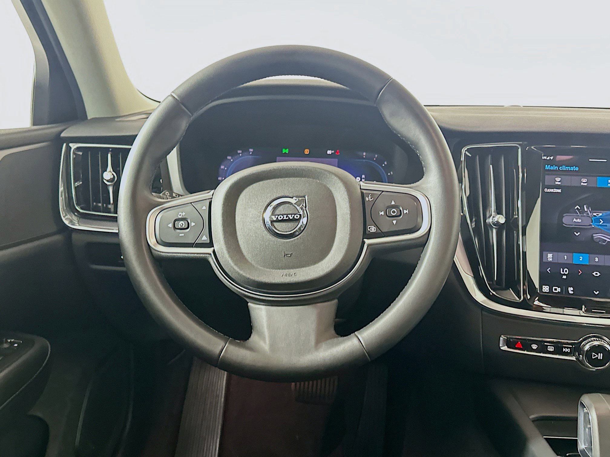 Used 2025 Volvo S60 B5 Core image 18