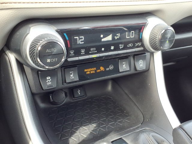 Certified 2021 Toyota RAV4 XLE w/ Convenience Package AWD/4WD image 27