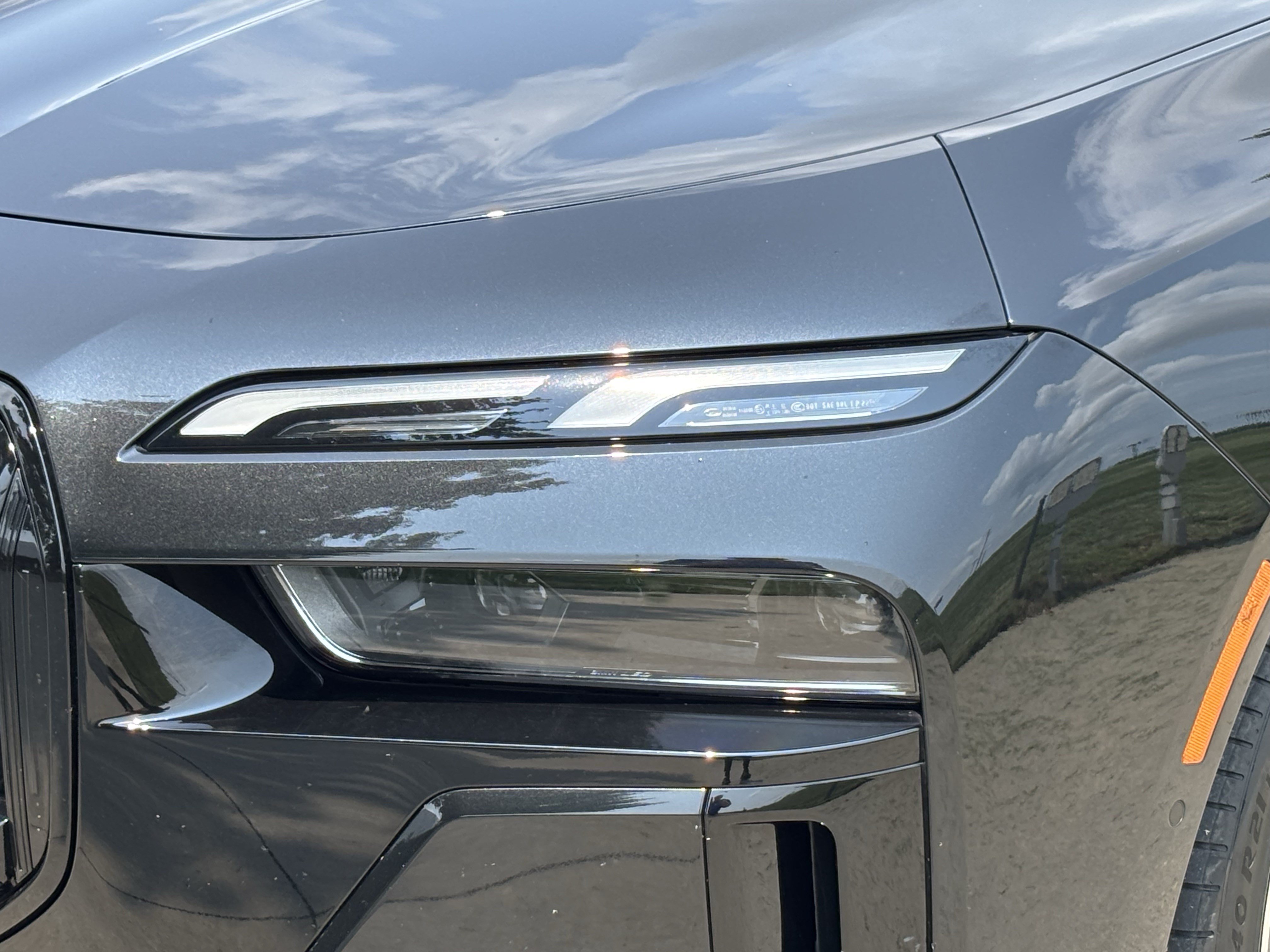 Used 2023 BMW i7 xDrive60 AWD/4WD image 6
