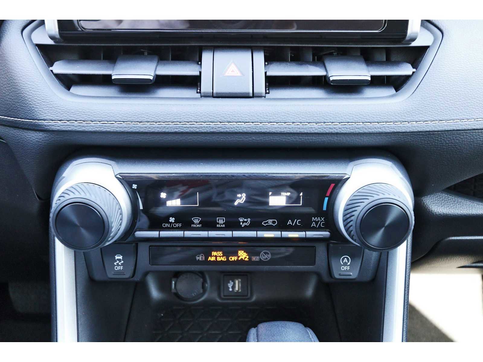 Used 2024 Toyota RAV4 LE image 24