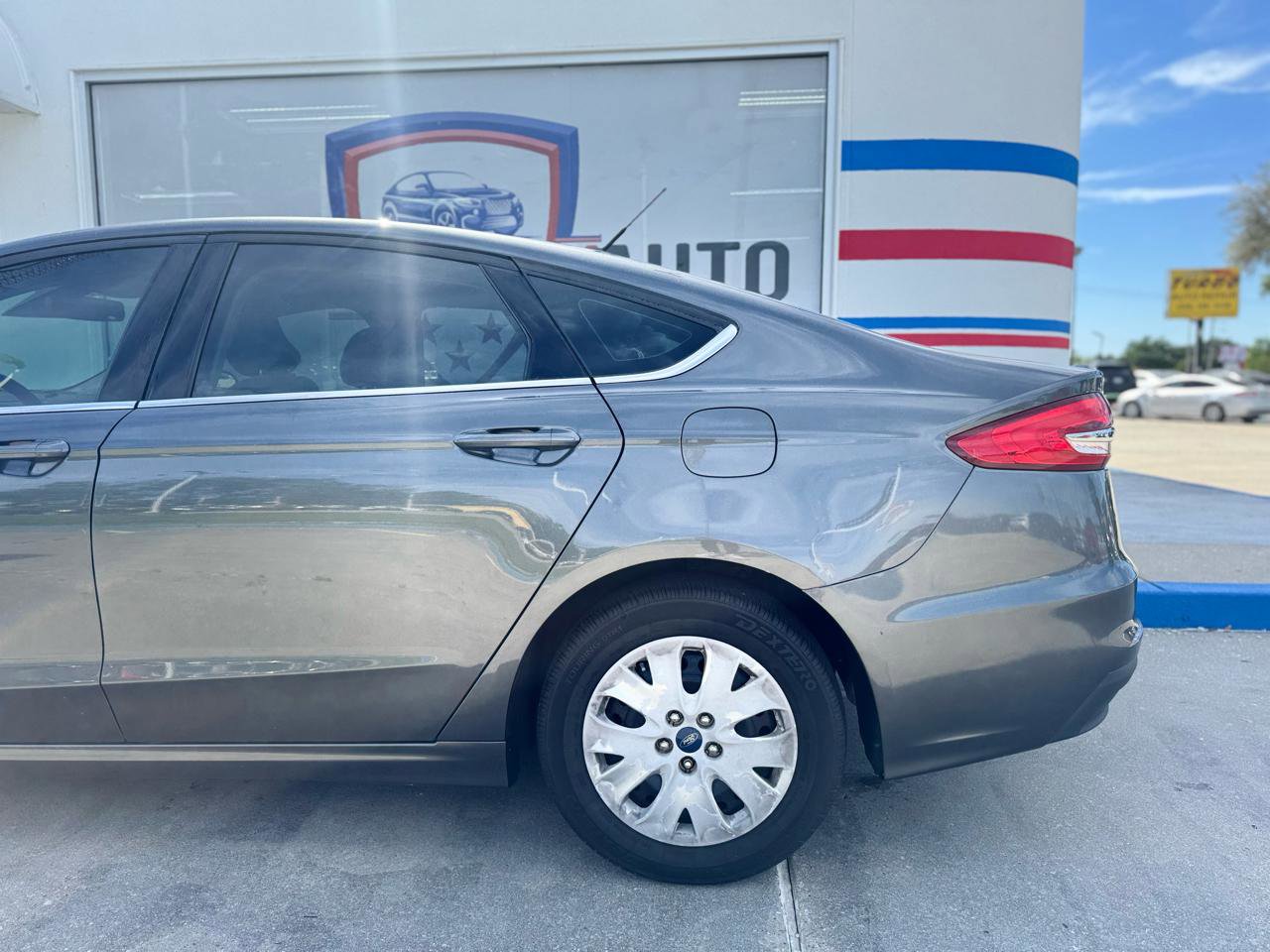 Used 2019 Ford Fusion S FWD image 28