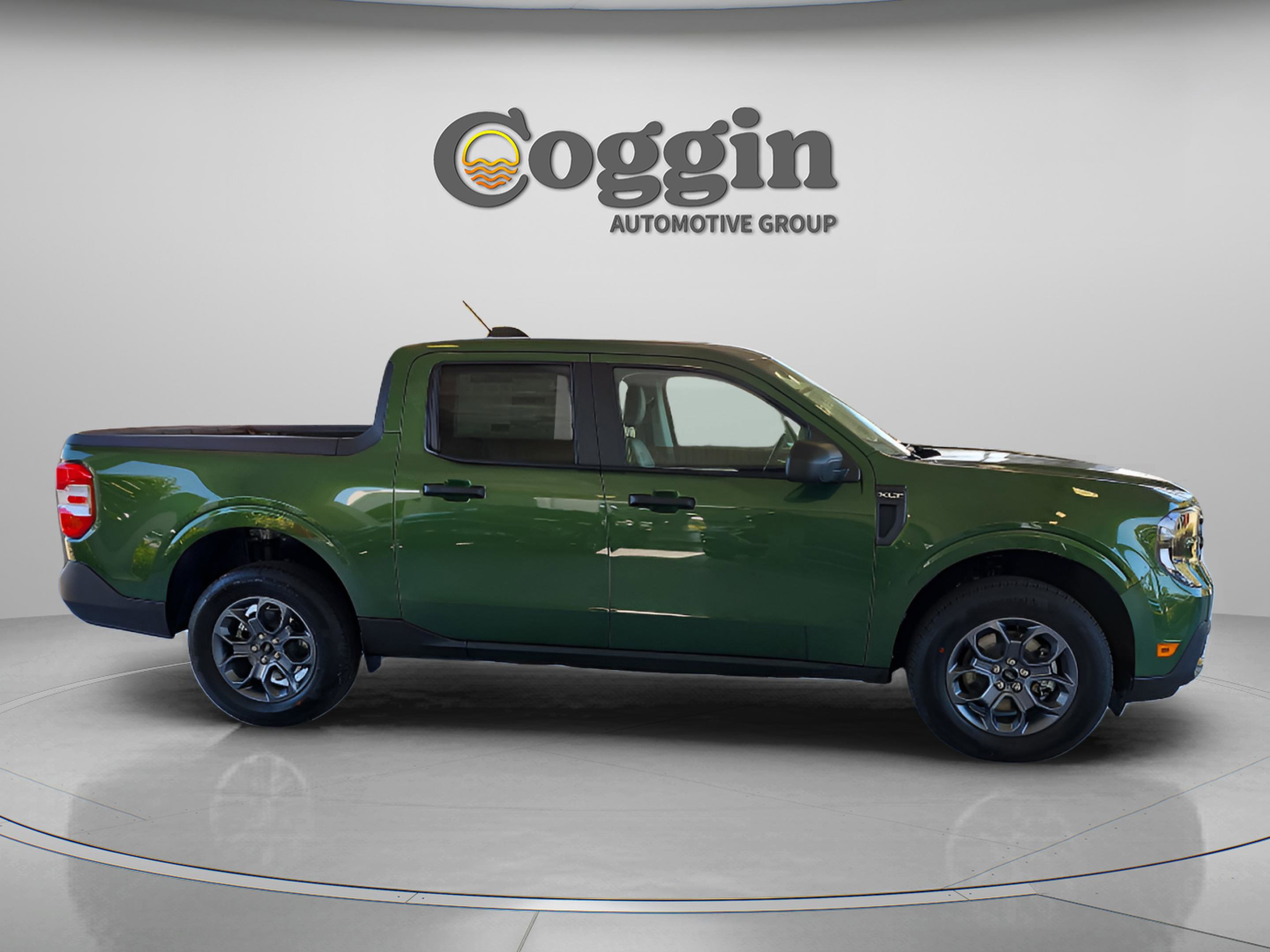 New 2025 Ford Maverick XLT image 6