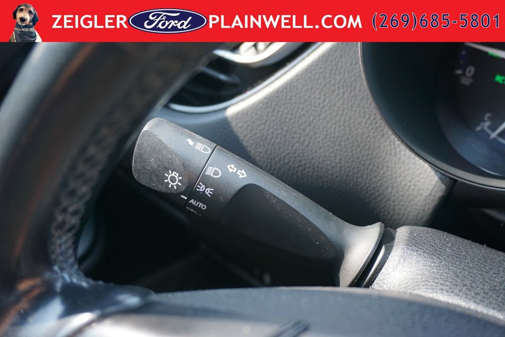 Used 2018 Toyota C-HR XLE FWD image 25