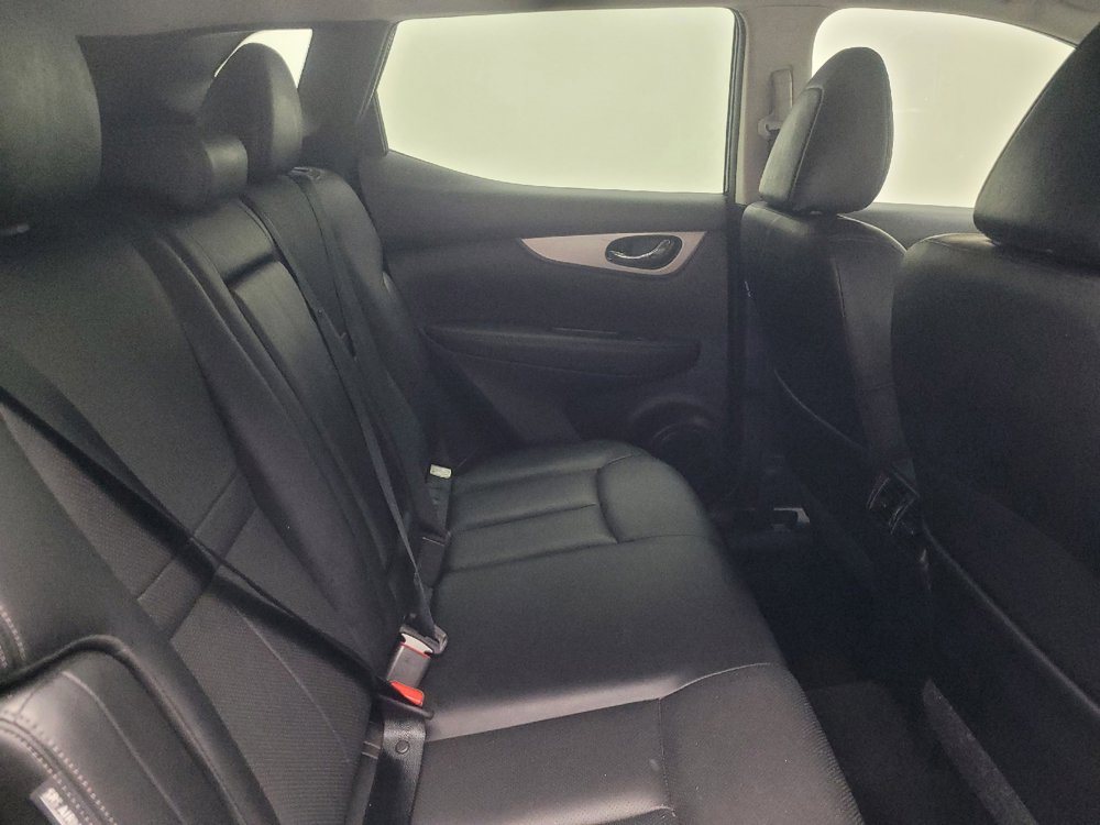 Used 2020 Nissan Rogue Sport SL FWD image 19