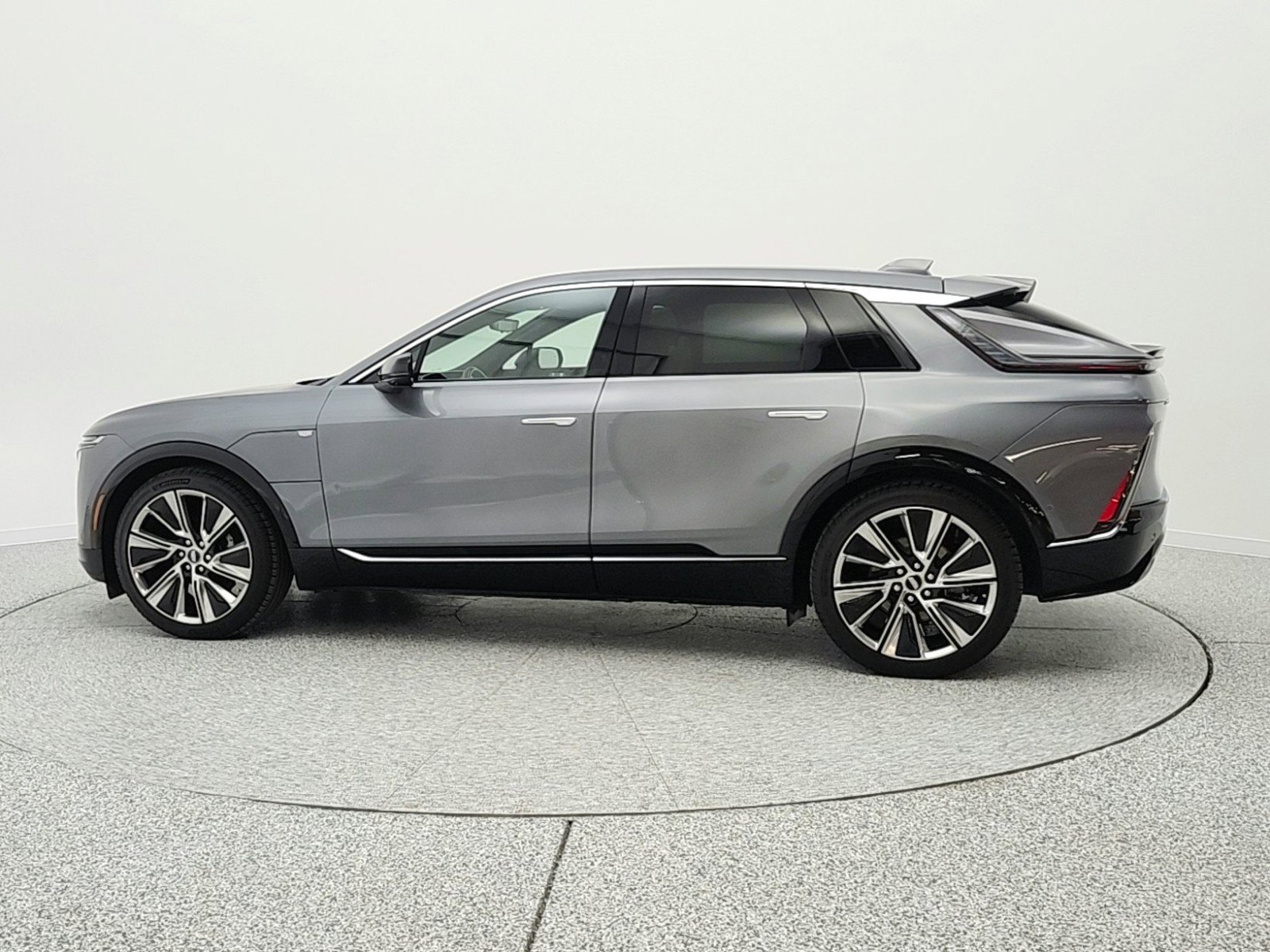 Used 2023 Cadillac Lyriq 2WD image 8