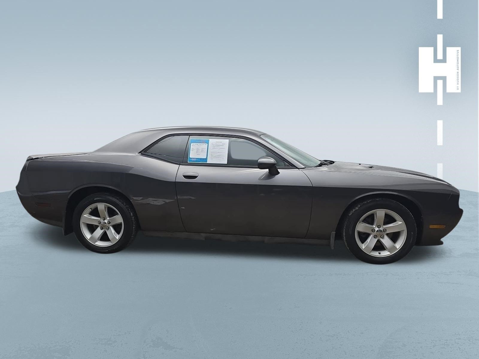 Used 2013 Dodge Challenger SXT Plus RWD image 3