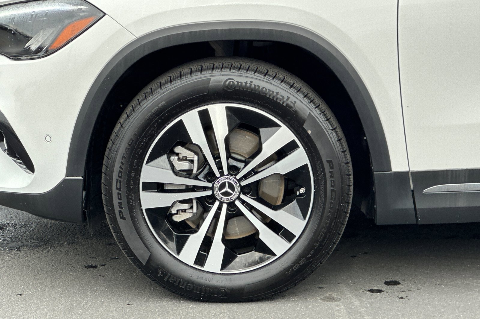 Certified 2025 Mercedes-Benz GLA 250 White image 26