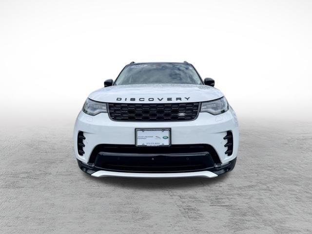 Used 2025 Land Rover Discovery Dynamic SE AWD/4WD image 2