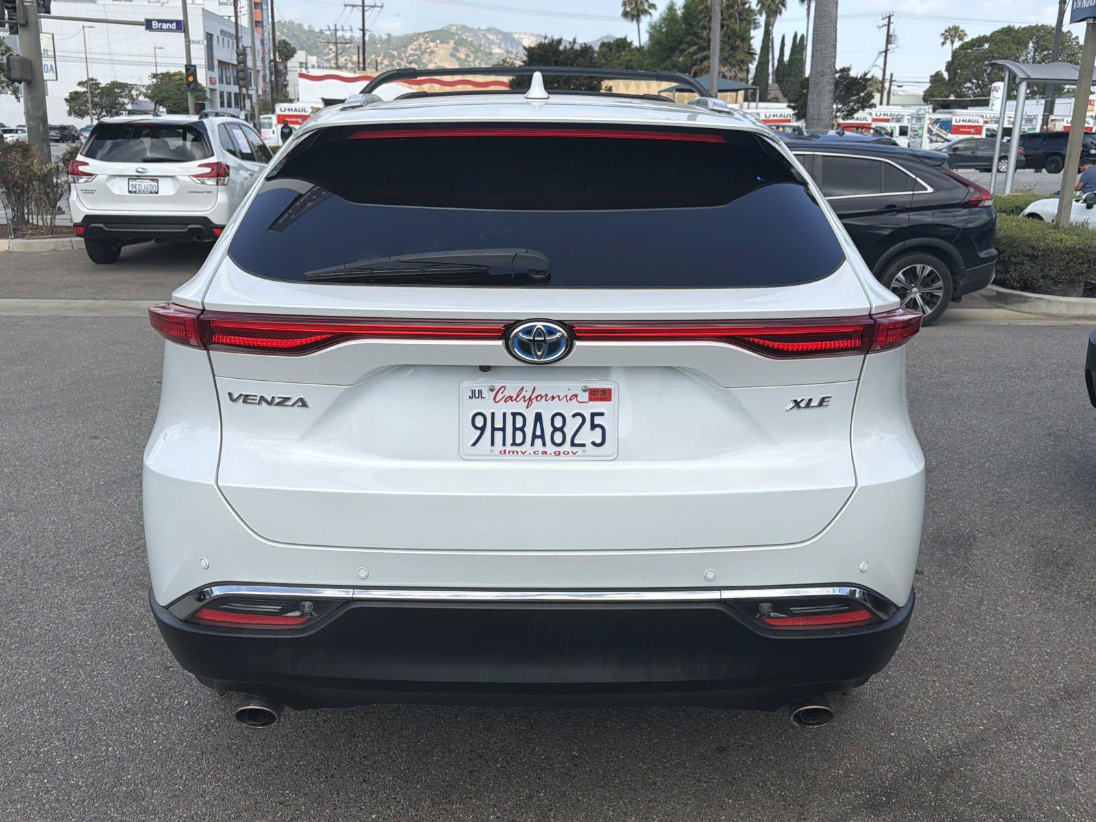 Used 2023 Toyota Venza XLE AWD/4WD image 5