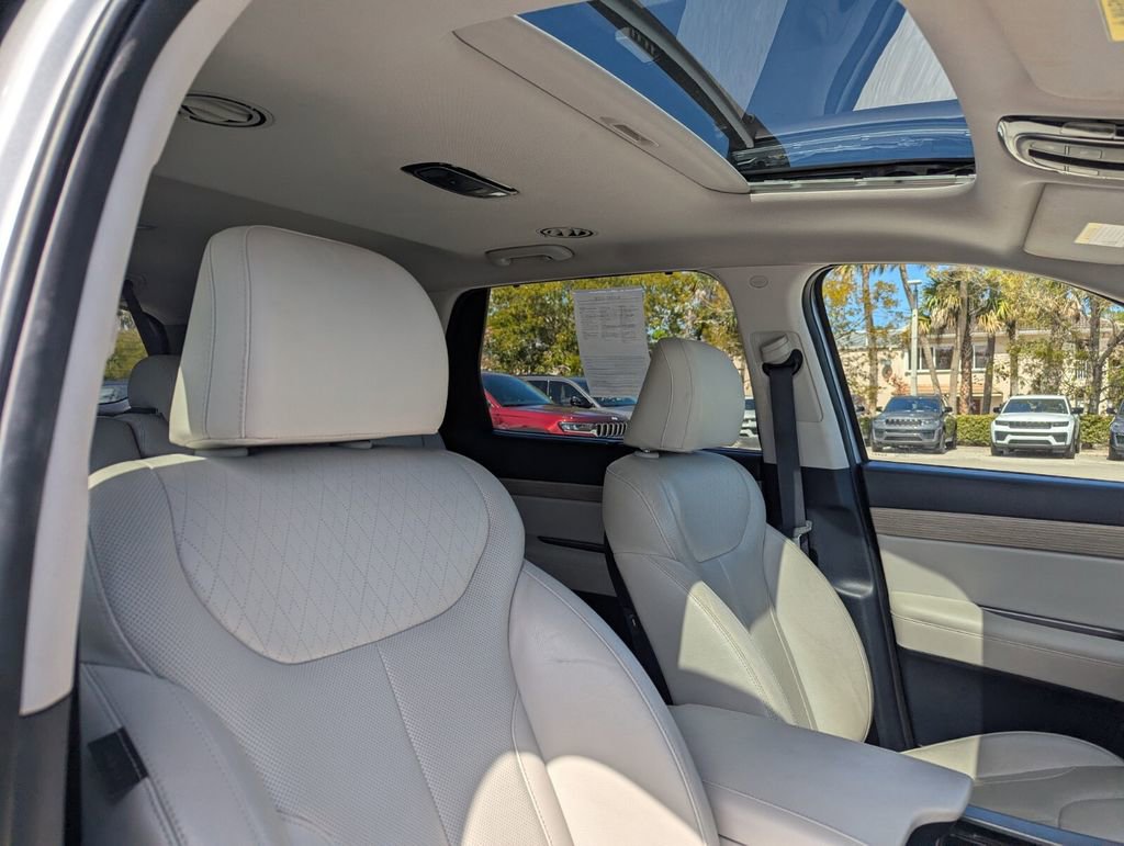 Used 2022 Hyundai Palisade SEL w/ 8P Bench Seat Package image 11