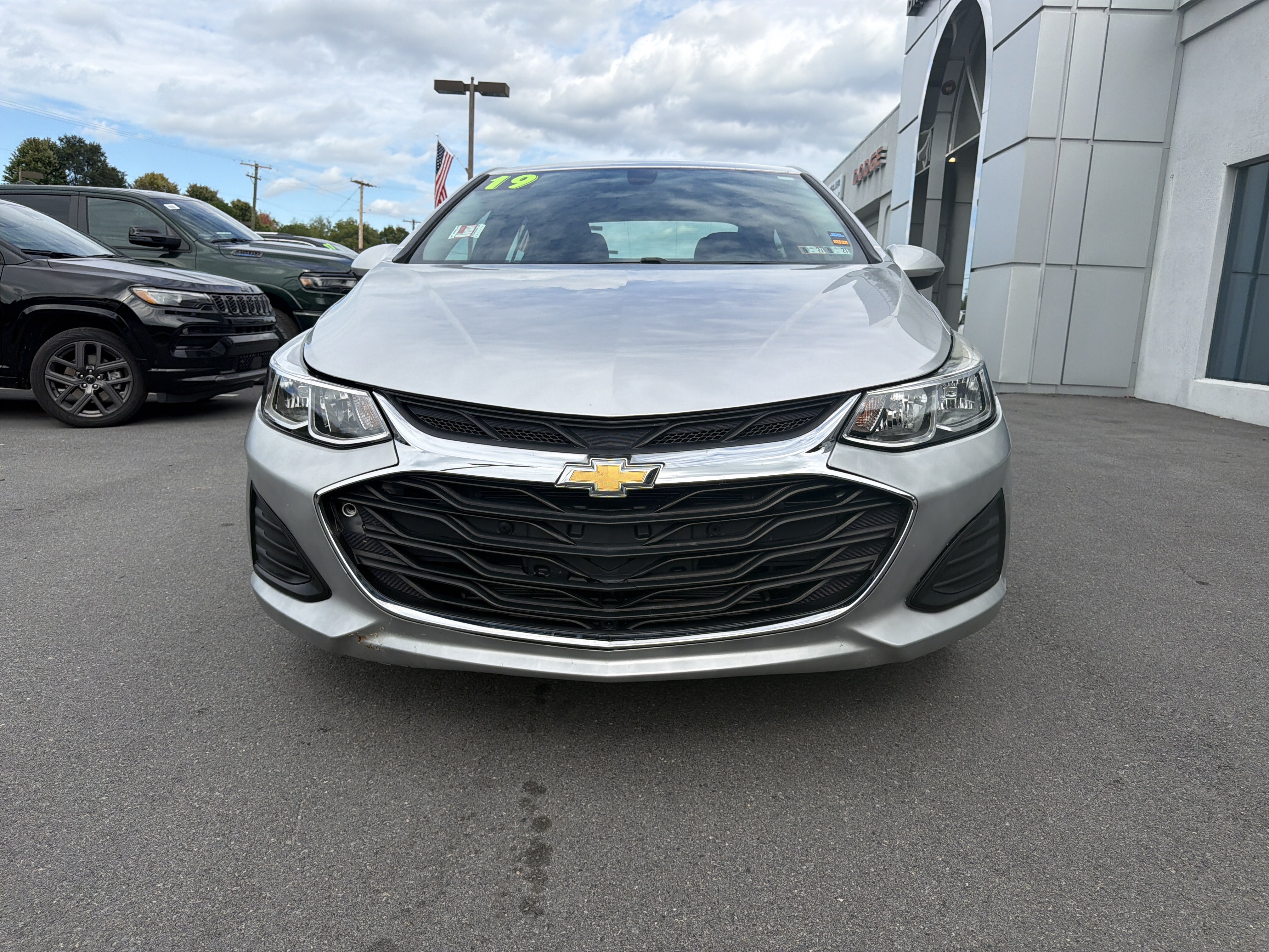 Used 2019 Chevrolet Cruze LS FWD image 9