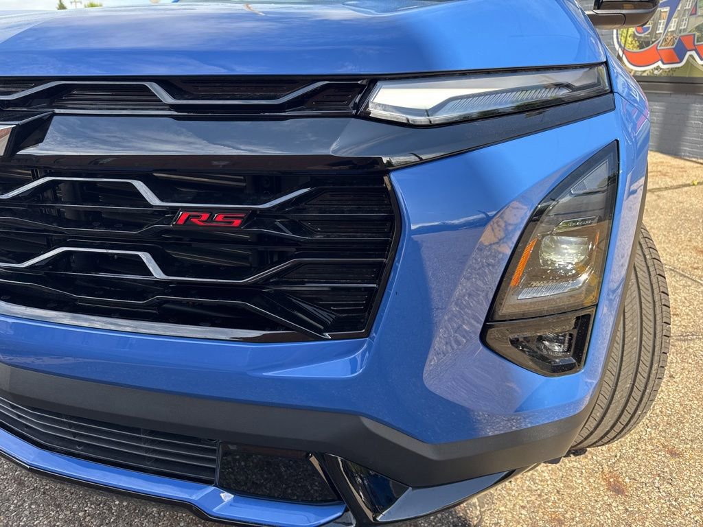 New 2026 Chevrolet Equinox RS w/ Convenience Package III AWD/4WD image 3