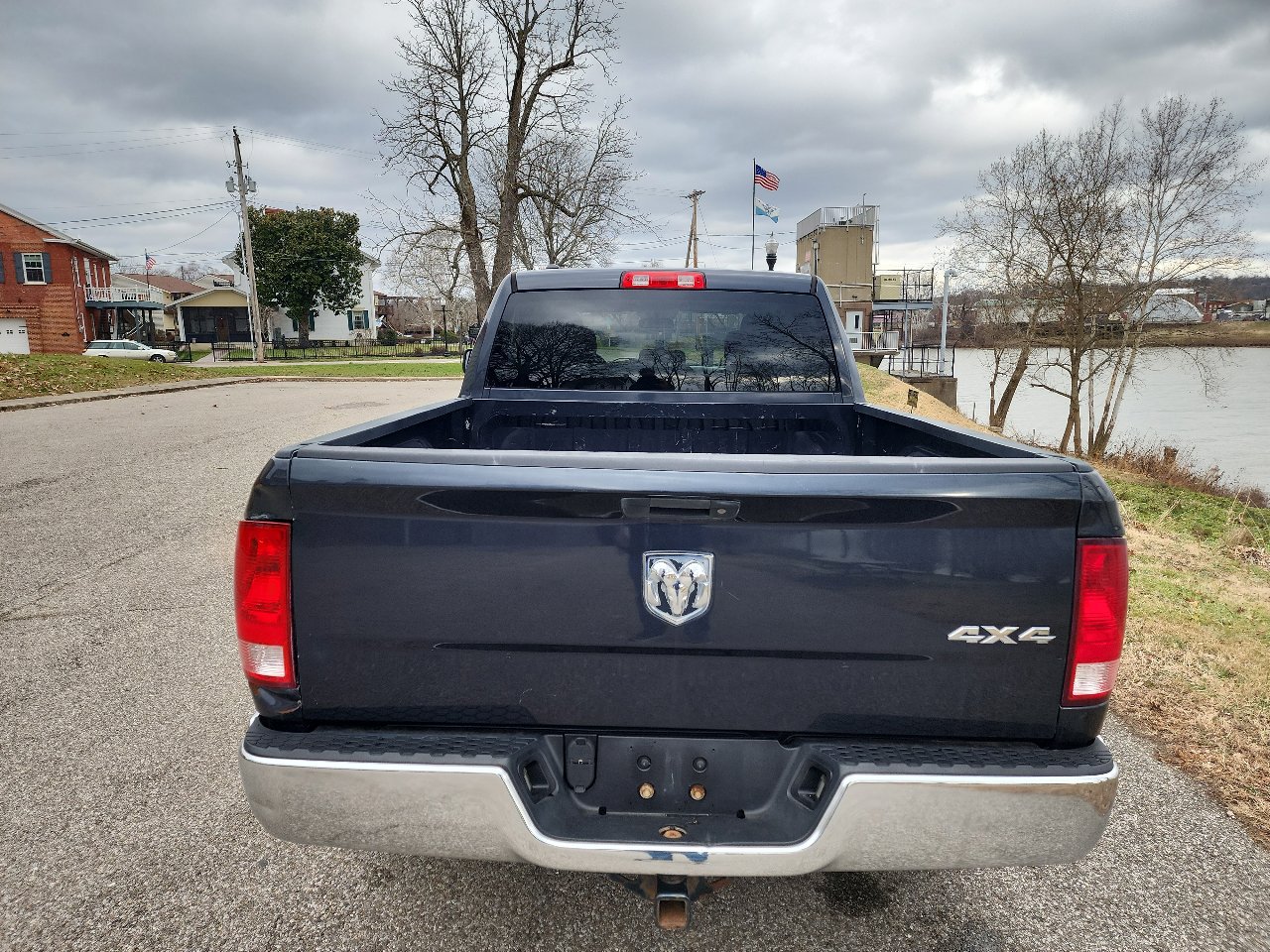 Used 2018 RAM 1500 ST w/ SXT Appearance Group image 4