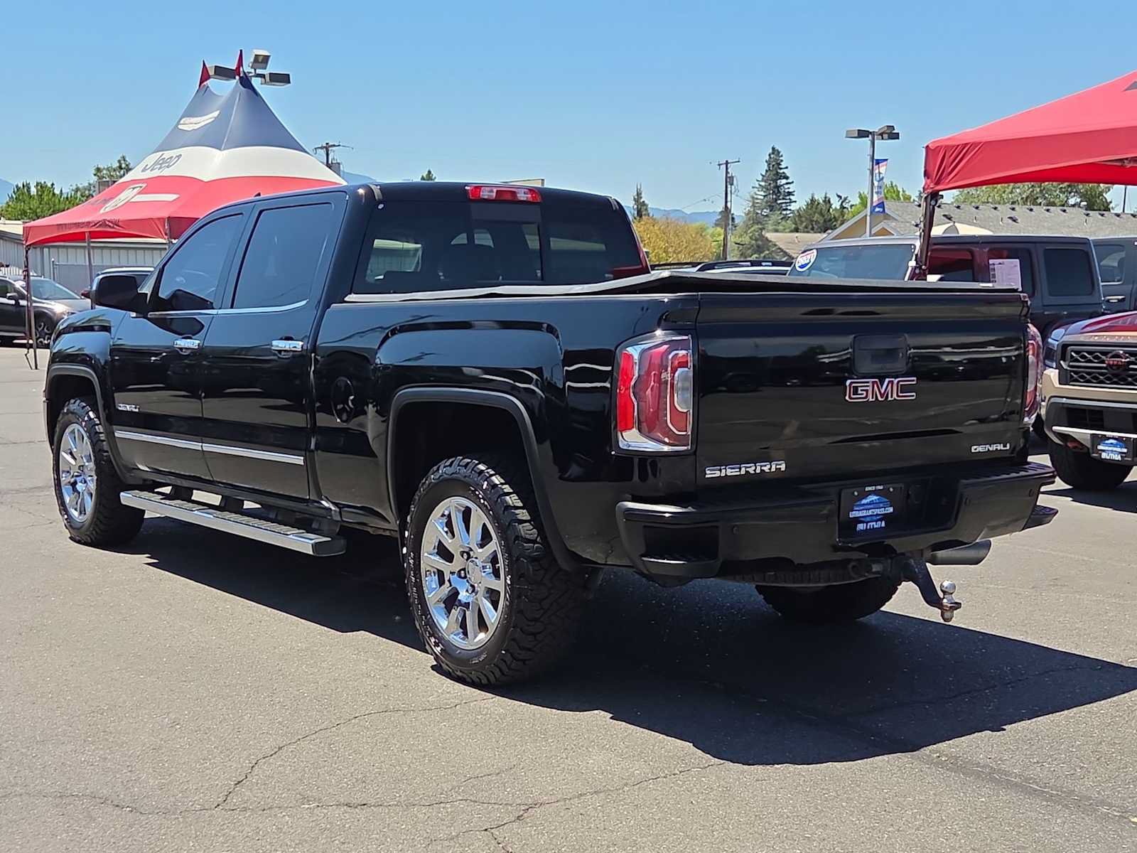 Used 2018 GMC Sierra 1500 Denali AWD/4WD image 12