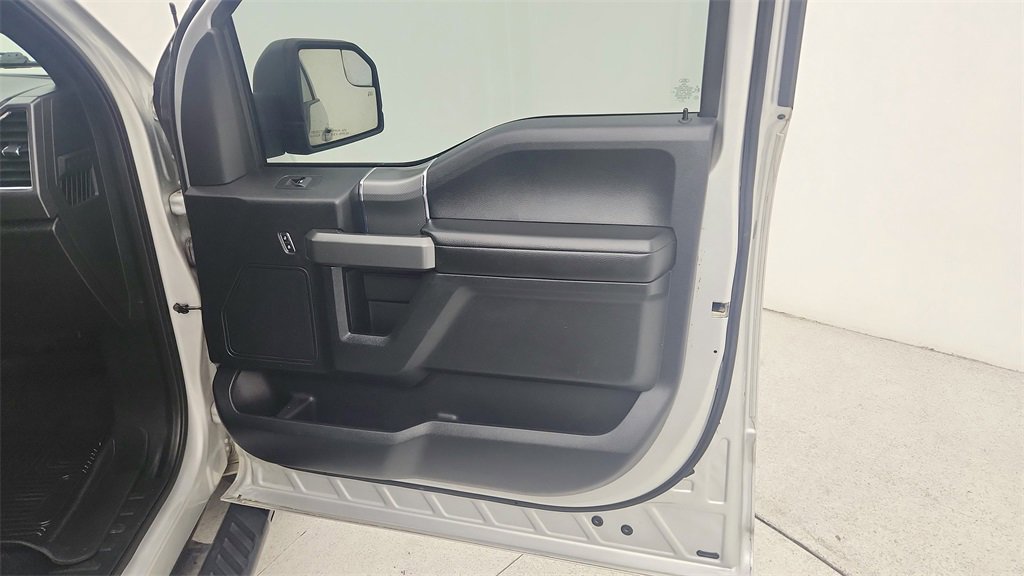 Used 2016 Ford F150 XLT w/ Equipment Group 302A Luxury image 30