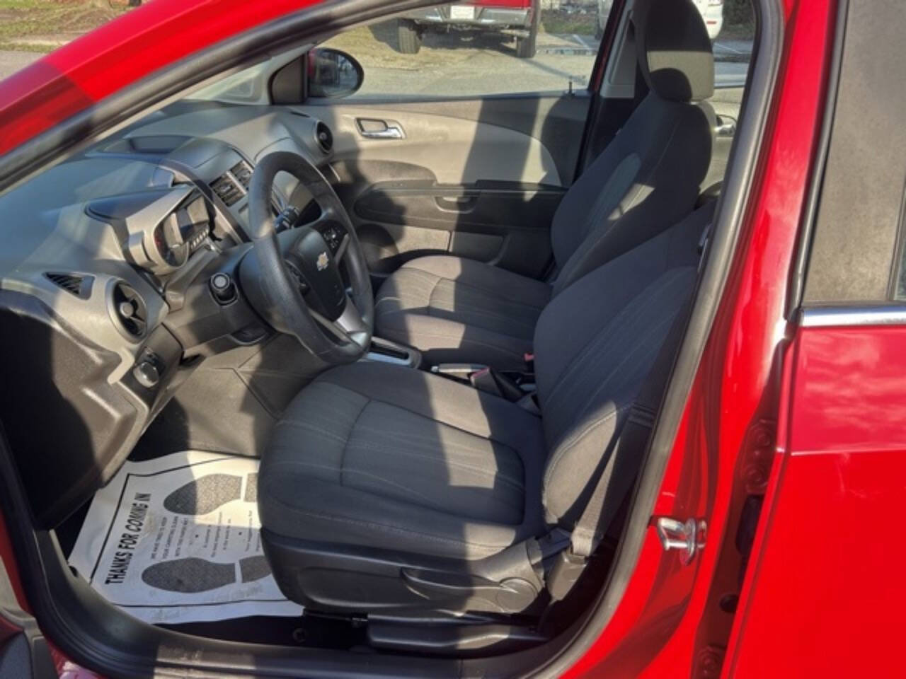 Used 2013 Chevrolet Sonic LT image 9