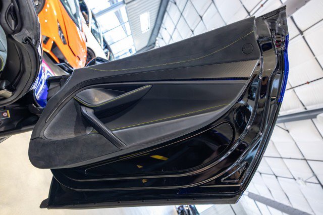 Used 2021 McLaren 720S Performance RWD image 28