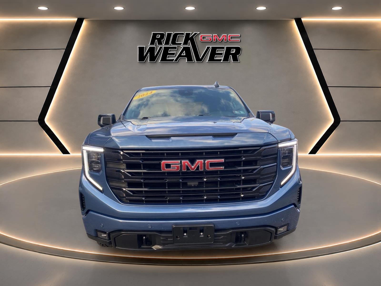 Used 2024 GMC Sierra 1500 Elevation w/ Elevation Premium Package AWD/4WD image 17